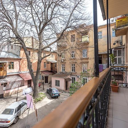 Studio Apartment In Center Of Odesa المظهر الخارجي الصورة
