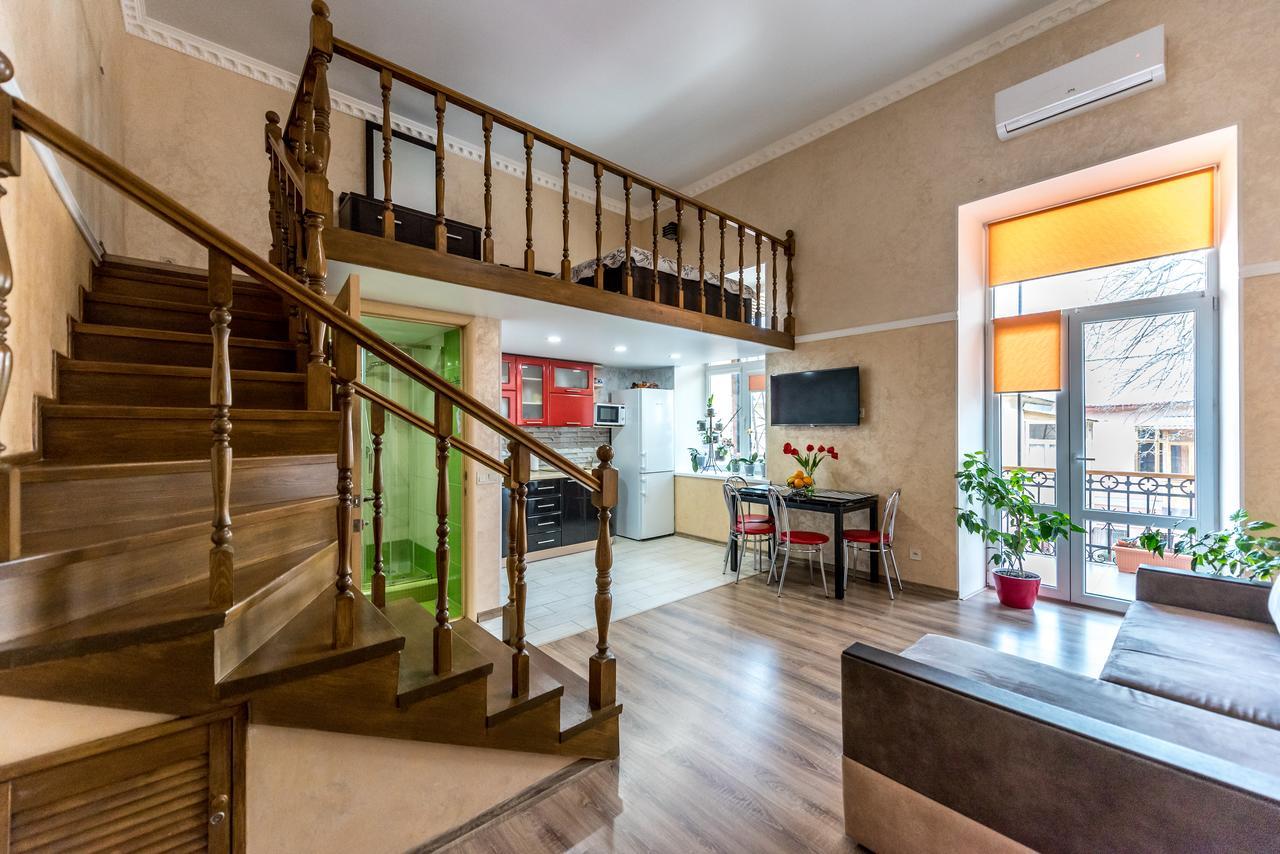 Studio Apartment In Center Of Odesa المظهر الخارجي الصورة