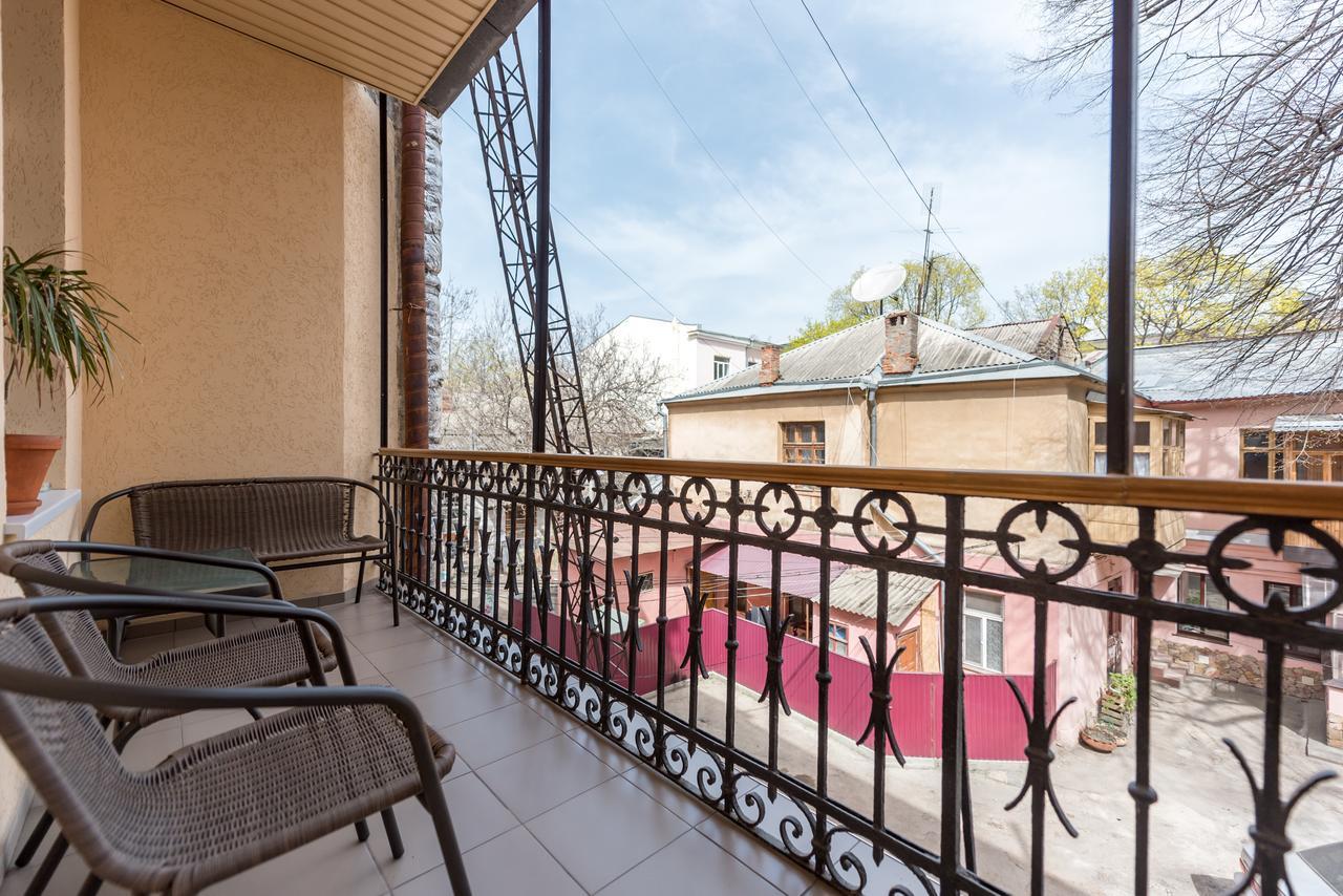 Studio Apartment In Center Of Odesa المظهر الخارجي الصورة